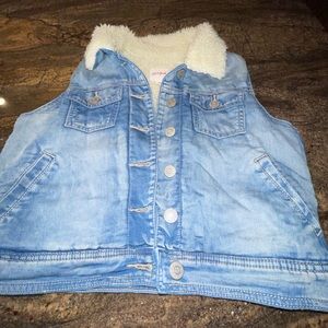 🌸 - Cat and‎ Jack Sherpa lined denim vest kids size large 10/12